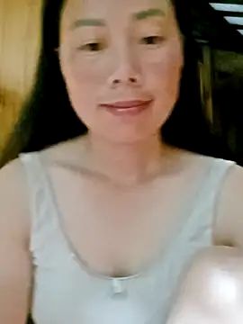 Snapshot of LyyChac chatting on 14, 9, 2025 LyyChac online show from 14, 9, 2025