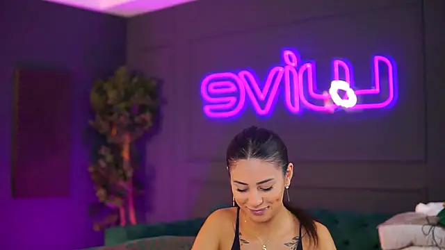 SiennaRuh online show from 18, 11, 2025