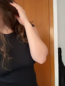 TenderLaGlamor online show from 4, 3, 2026