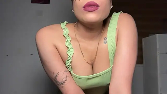 Snapshot of LucytheDevilQueen chatting on 14, 5, 2026 LucytheDevilQueen online show from 14, 5, 2026