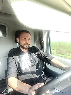 papichulo0099 online show from 24, 3, 2026