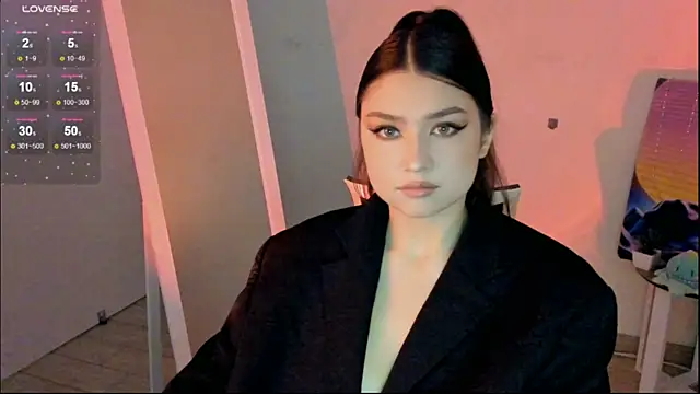 Sandra Curly online show from 5, 1, 2026