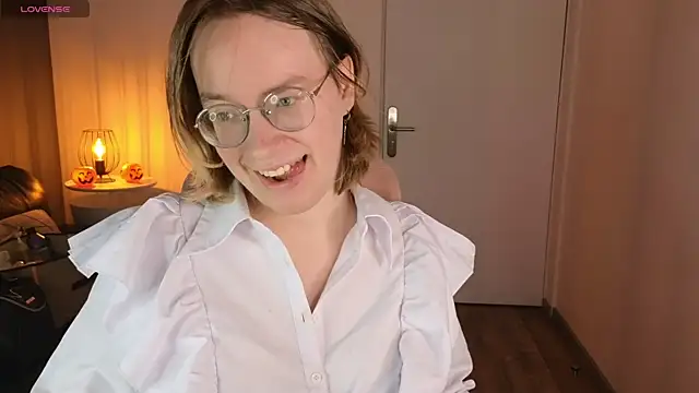 Amanda Butlerr online show from 23, 5, 2026