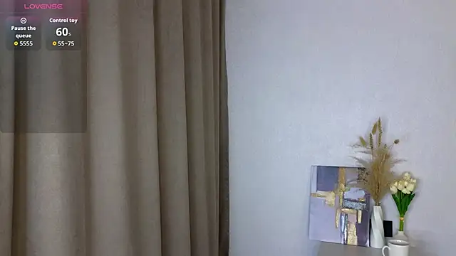 Snapshot of SuzanneHowse chatting on 30, 3, 2026 SuzanneHowse online show from 30, 3, 2026