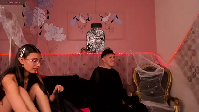 Ethan N Abby online show from 10, 10, 2025