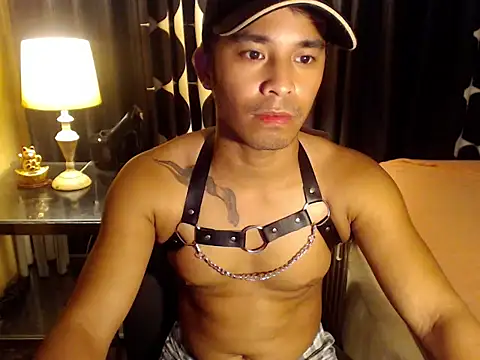 AsianHorseCockOwen online show from 18, 1, 2026