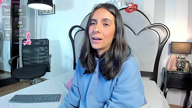 Snapshot of MiaAmore_ chatting on 23, 7, 2026 MiaAmore online show from 23, 7, 2026