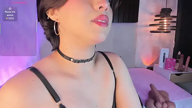 Creamy Angelo online show from 25, 2, 2026