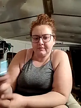 XEmoxkittyx online show from 22, 2, 2026