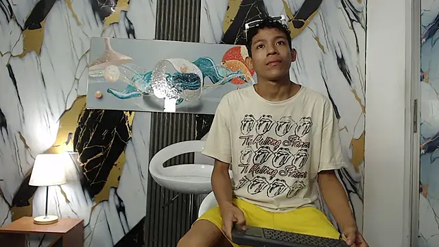 BEAUTY BOYS1 online show from 17, 2, 2026