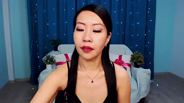 LiaPak online show from 5, 11, 2025