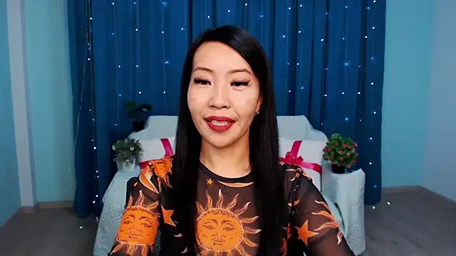 LiaPak online show from 6, 11, 2025