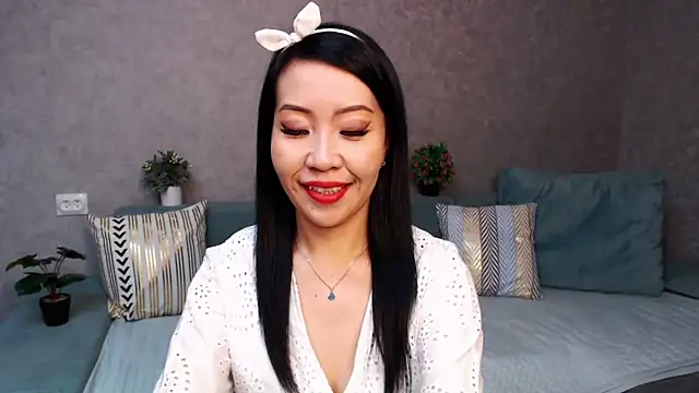 LiaPak online show from 17, 11, 2025