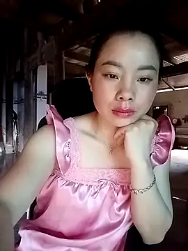 Snapshot of milo123-xx chatting on 13, 5, 2026 milo123-xx online show from 13, 5, 2026