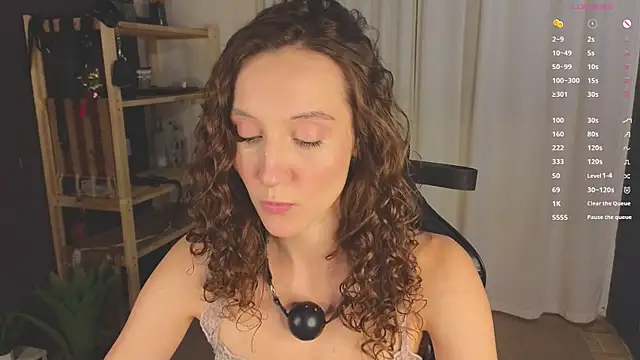 laracroftmansion online show from 2, 10, 2025