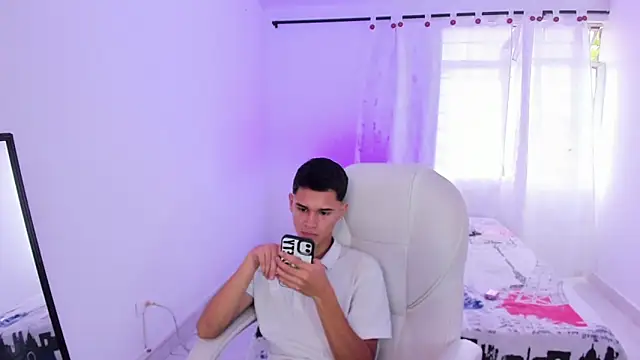 Aron Boyy online show from 17, 9, 2025