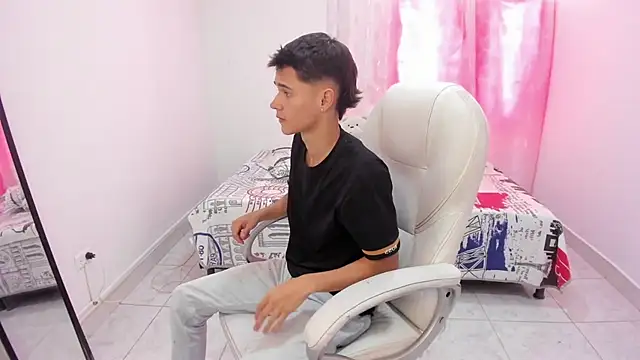 Aron Boyy online show from 23, 9, 2025