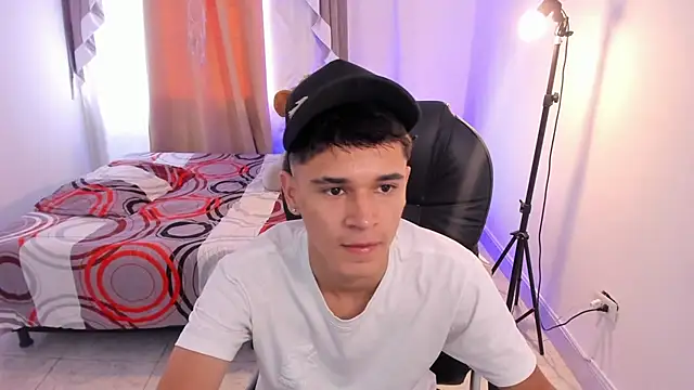 Aron Boyy online show from 22, 5, 2026
