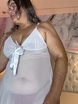 Lucy Milf 474 online show from 18, 4, 2026