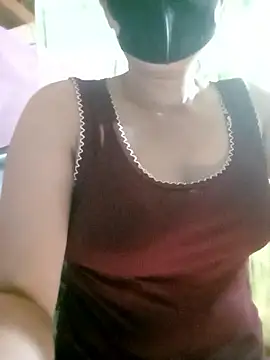 Surrilove online show from 9, 4, 2026