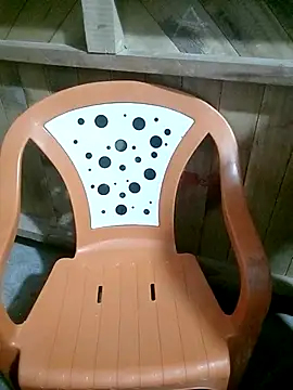 Surrilove online show from 13, 4, 2026