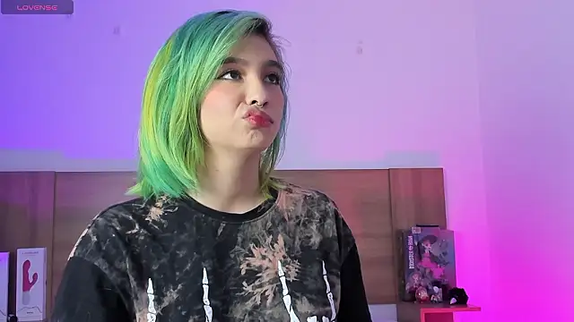 Akatsumi  online show from 9, 3, 2026