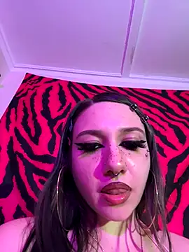 Snapshot of GoddessJemma chatting on 5, 10, 2025 GoddessJemma online show from 5, 10, 2025