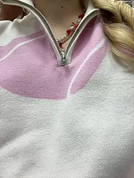 Sky Cutie online show from 20, 10, 2025