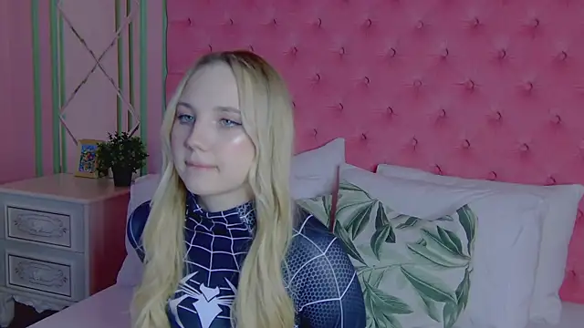 Sky Cutie online show from 23, 3, 2026