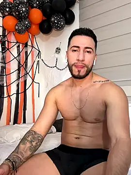 Thiago Hill online show from 23, 10, 2025