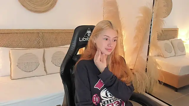 Snapshot of daniand_ chatting on 22, 9, 2025 daniand online show from 22, 9, 2025