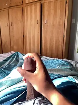 Snapshot of CreamyOff45 chatting on 19, 2, 2026 CreamyOff45 online show from 19, 2, 2026