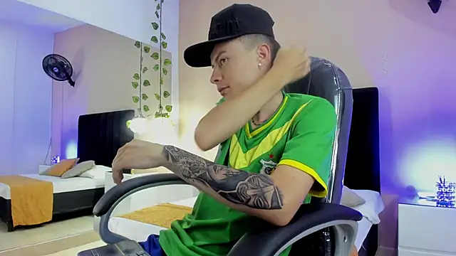 Nascary Fox online show from 12, 11, 2025