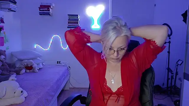 Linsy Kim online show from 8, 4, 2026