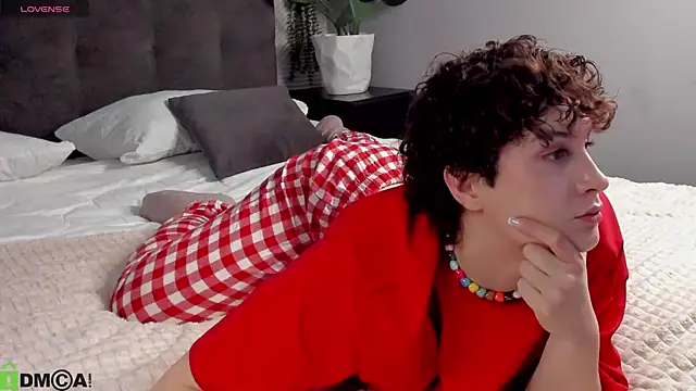 Adeline Perle online show from 14, 1, 2026