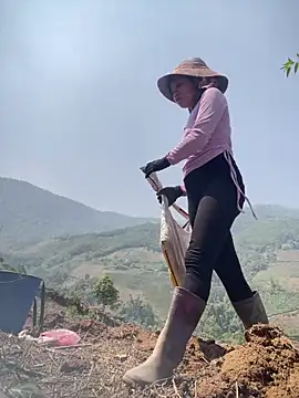 Ngoc-bbi online show from 6, 4, 2026