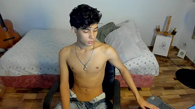 Snapshot of AliottTwink chatting on 9, 1, 2026 AliottTwink online show from 9, 1, 2026
