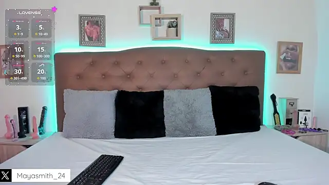 MAYASMITH   online show from 8, 1, 2026