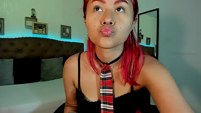 Snapshot of MAYASMITH__ chatting on 6, 6, 2026 MAYASMITH online show from 6, 6, 2026