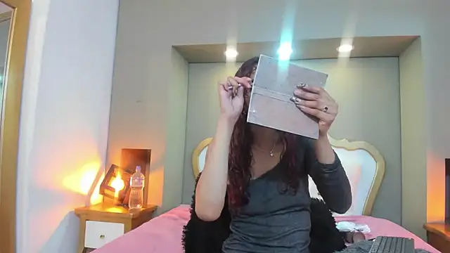 AteneaGreyy online show from 17, 9, 2025