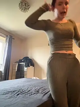 Snapshot of Sophsaysxox chatting on 15, 11, 2025 Sophsaysxox online show from 15, 11, 2025