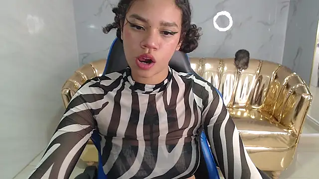 Snapshot of Canela_s1 chatting on 30, 9, 2025 Canela s1 online show from 30, 9, 2025