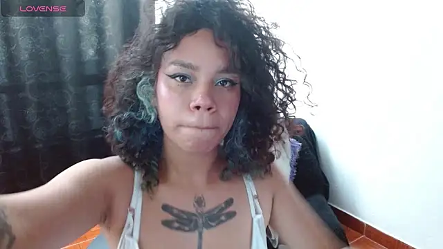 Snapshot of Canela_s1 chatting on 8, 5, 2026 Canela s1 online show from 8, 5, 2026