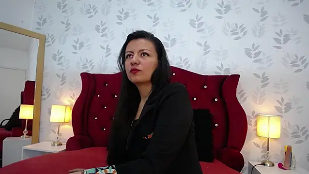 MargarettCooper online show from 10, 11, 2025