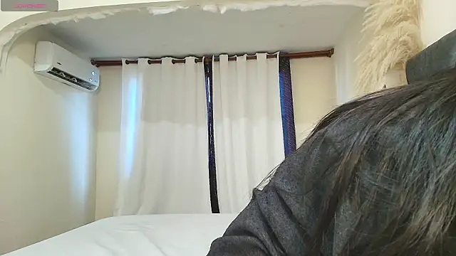 MiniLove 01 online show from 27, 7, 2026