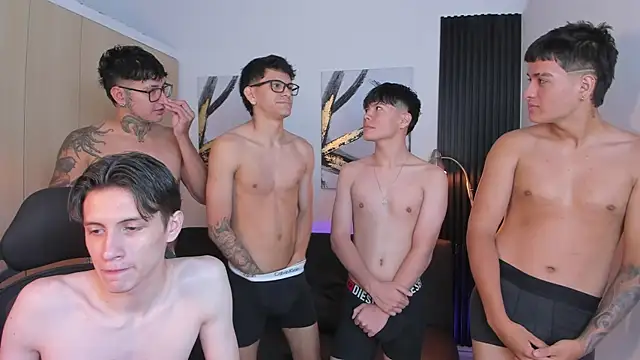 Snapshot of Horny_BoysW chatting on 22, 9, 2025 Horny BoysW online show from 22, 9, 2025