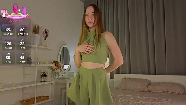 CarollSmithh online show from 10, 10, 2025