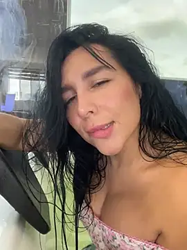 Snapshot of greciadom555 chatting on 25, 6, 2026 greciadom555 online show from 25, 6, 2026