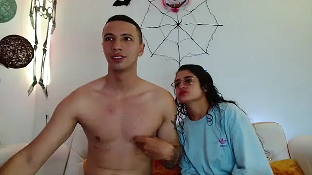 Luna Noire1 online show from 4, 11, 2025