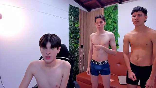 boysinheat  online show from 20, 10, 2025